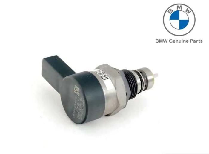 13537801992_A Original BMW F25 X3 20d N47 Fuel Pressure Regulator Valve CR/DRV - Image 1