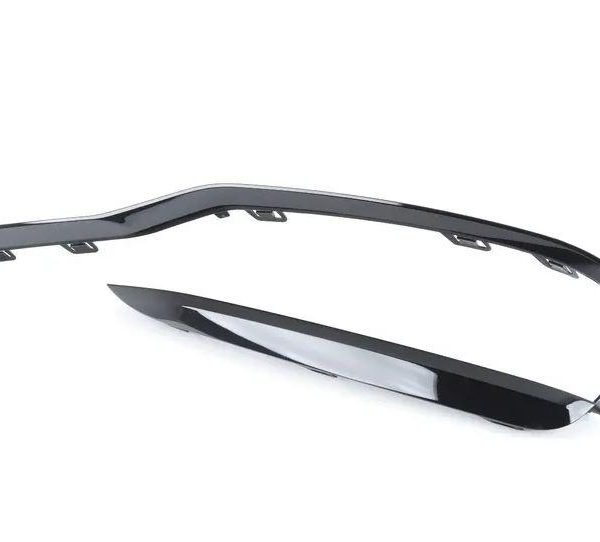 Original BMW F30 LCI Sport Trim Cover Lis Keliling Bemper Depan KANAN