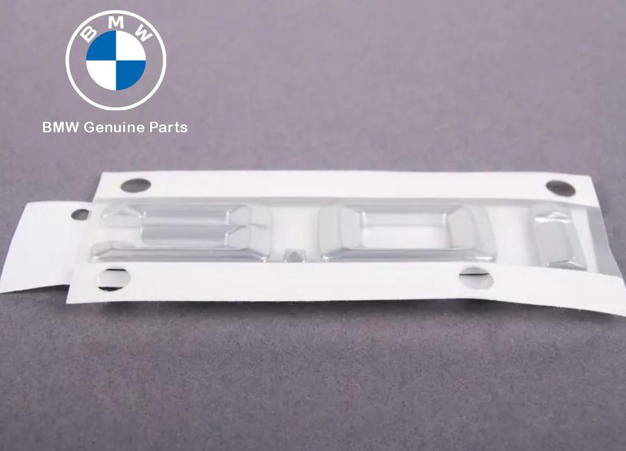 51147008539_A Original BMW E53 X5 E83 X3 M54 3.0i 30i Logo Emblem Pintu KANAN - Image 1