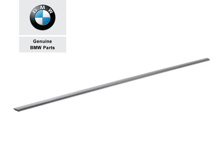 51211961272_A Original BMW E30 Lis Pelipit Luar Kaca Pintu Depan Hitam KANAN - Image 1