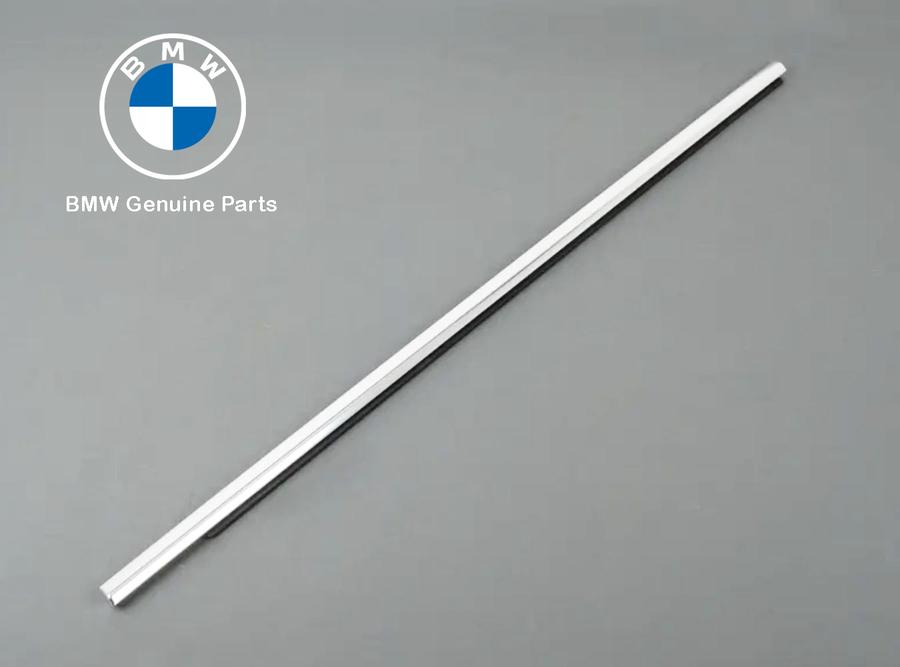 51217010541_A BMW E65 E66 Weatherstrip Lis Pelipit Kaca Chrome Pintu Depan KIRI - Image 1