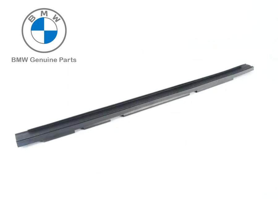 51767239146_A BMW F30 F32 F36 Cover Seal Karet Kap Mesin Belakang Tengah 51767239146 - Image 1