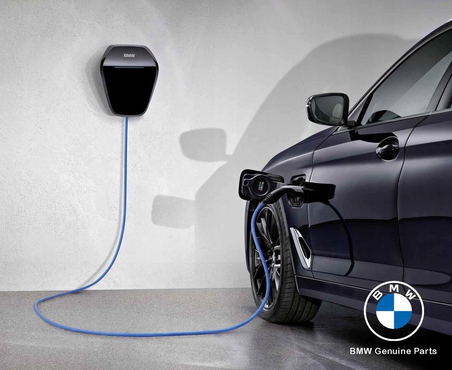 61905A1E1B1_A Original BMW I20 iX G70 i7 22kW EV Fast Charger Wallbox Wall Box Unit - Image 1