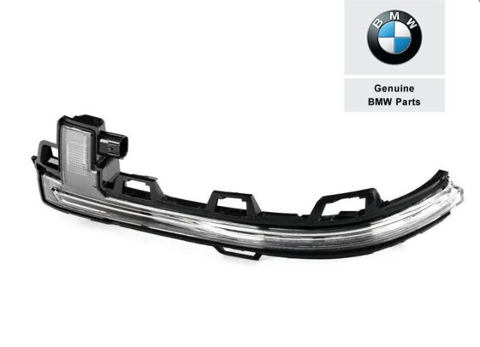 63137441439_A Original BMW G01 X3 G02 X4 G05 X5 Lensa Mika Kaca Lampu Sen Spion KIRI - Image 1