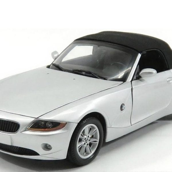 1:18 BMW E85 Z4 Roadster Silver Miniatur Diecast Dealer Edition by Kyosho
