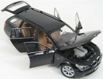 1:18 BMW E61 Touring 5 Series Black Miniatur Diecast Dealer Edition by Kyosho - Gambar 4