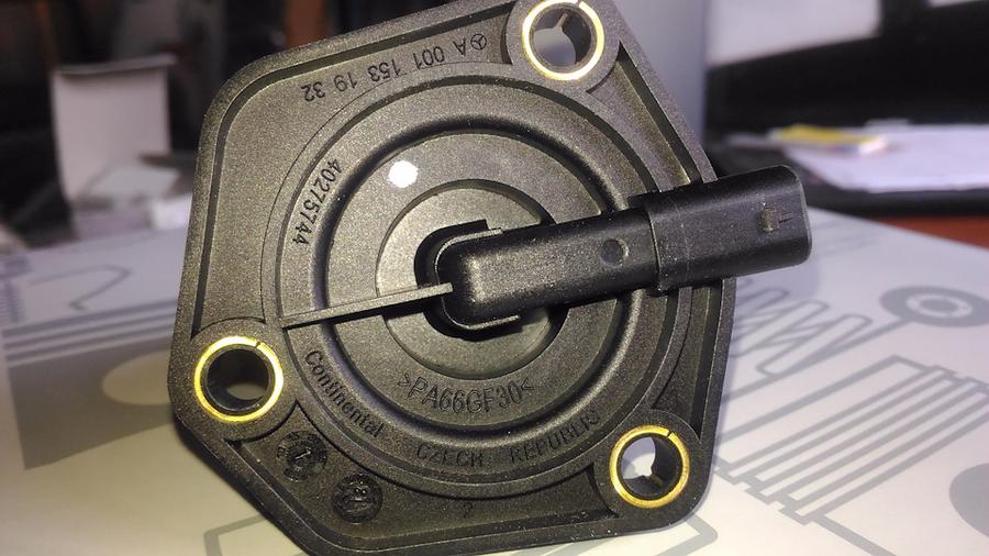 A0011531932_A Original Mercedes Sensor Oli Mesin M133 M270 M274 A0011531932 - Gambar 1