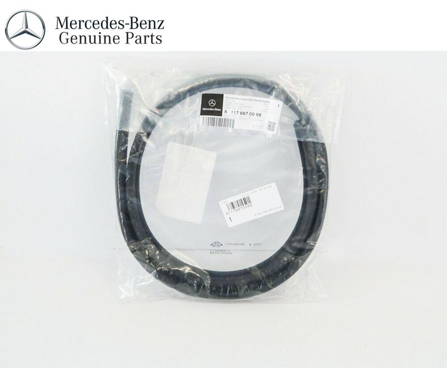 A1178870098_A Original Mercedes Benz C117 CLA Seal Karet Kap Mesin Bagian Depan A1178870098 - Gambar 1