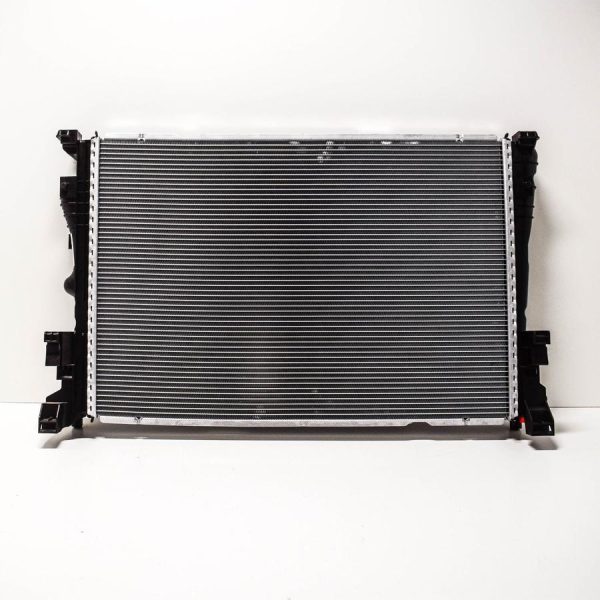 Original Mercedes Benz Radiator R172 SLK W204 C W212 E Class