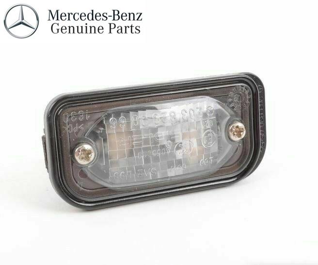 A203820055664_A Original Mercedes W203 Lampu Mika Bohlam Plat Bagasi Belakang A2038200556 - Image 1