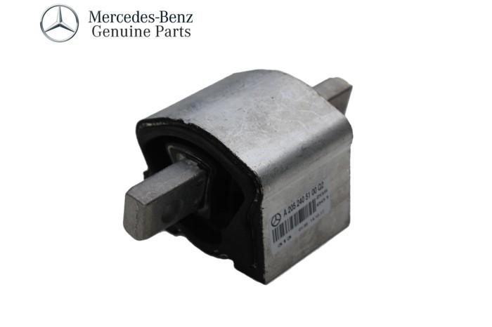 A2052405300_A Original Mercedes W213 C238 A238 C257 Mounting Transmisi Belakang - Image 1