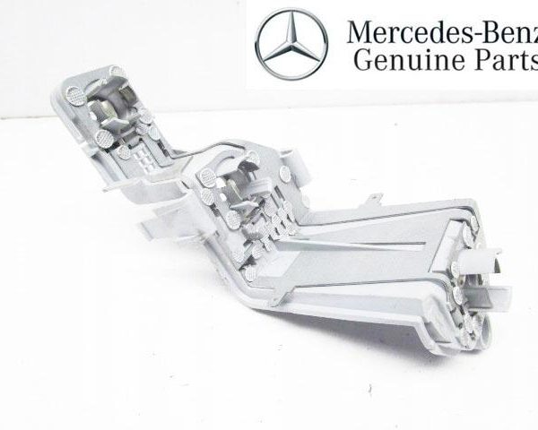 Mercedes W246 Socket Bohlam Lampu Sisi Dalam Belakang KANAN