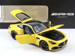 1:18 Mercedes AMG GT 43 GT43 Sun Yellow GTC192 Diecast Miniatur Mobil Dealer Edition by NZG - Image 6