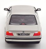 1:18 KK Scale BMW E38 7 Series Light Silver Miniatur Diecast - Gambar 5