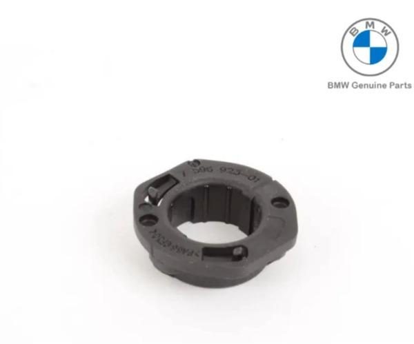 Original BMW F30 F32 F87 F80 M3 F82 M4 Radiator Upper Bracket Support Sleeve Kancingan Radiator Atas 17117596923