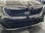 Original BMW G60 520i ICE i5 BEV M Shadowline Grill Gloss Black Iconic Glow - Image 8