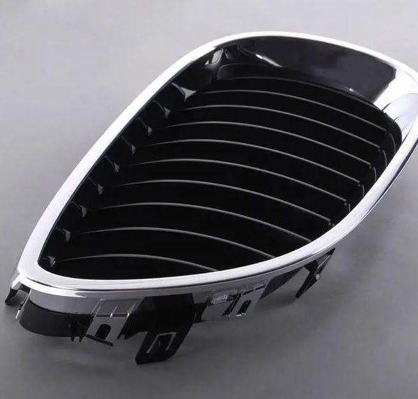 Original BMW E60 Kidney Grill Depan Asli - KANAN 51137027062