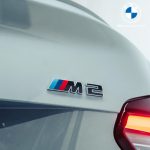 Original BMW G87 M2 Gloss Black with Silver Edging Emblem Bagasi belakang mobil 51147907772