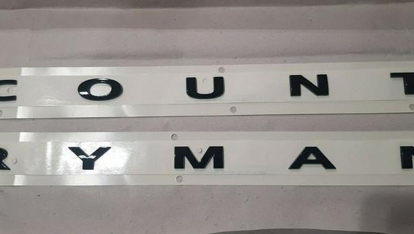 Original MINI F60 Countryman Piano Black Logo Tanda Kata Tulisan Countryman Emblem Belakang Hitam