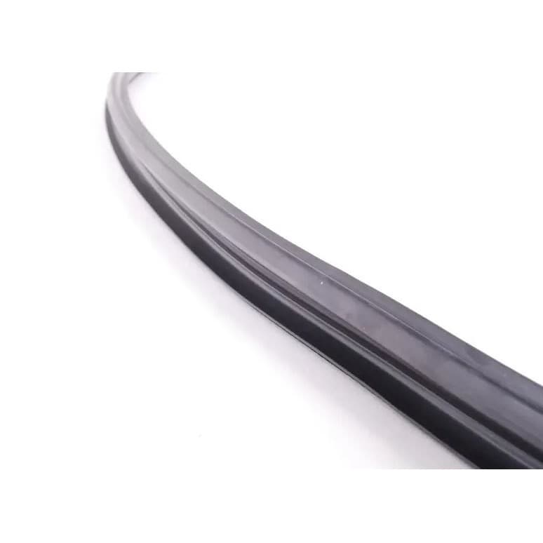 51317115412_A Original BMW E60 Rubber Seal Karet Lis Kaca Belakang Bawah 51317115412 - Gambar 1