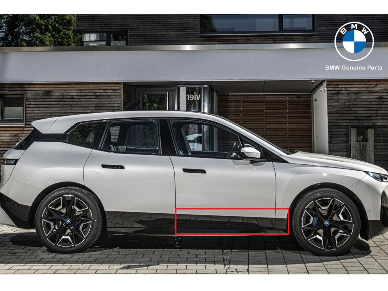 51335A3D566_A Original BMW I20 iX M Sport Cover Lis Hitam Trim Bawah Pintu Depan KANAN - Image 1