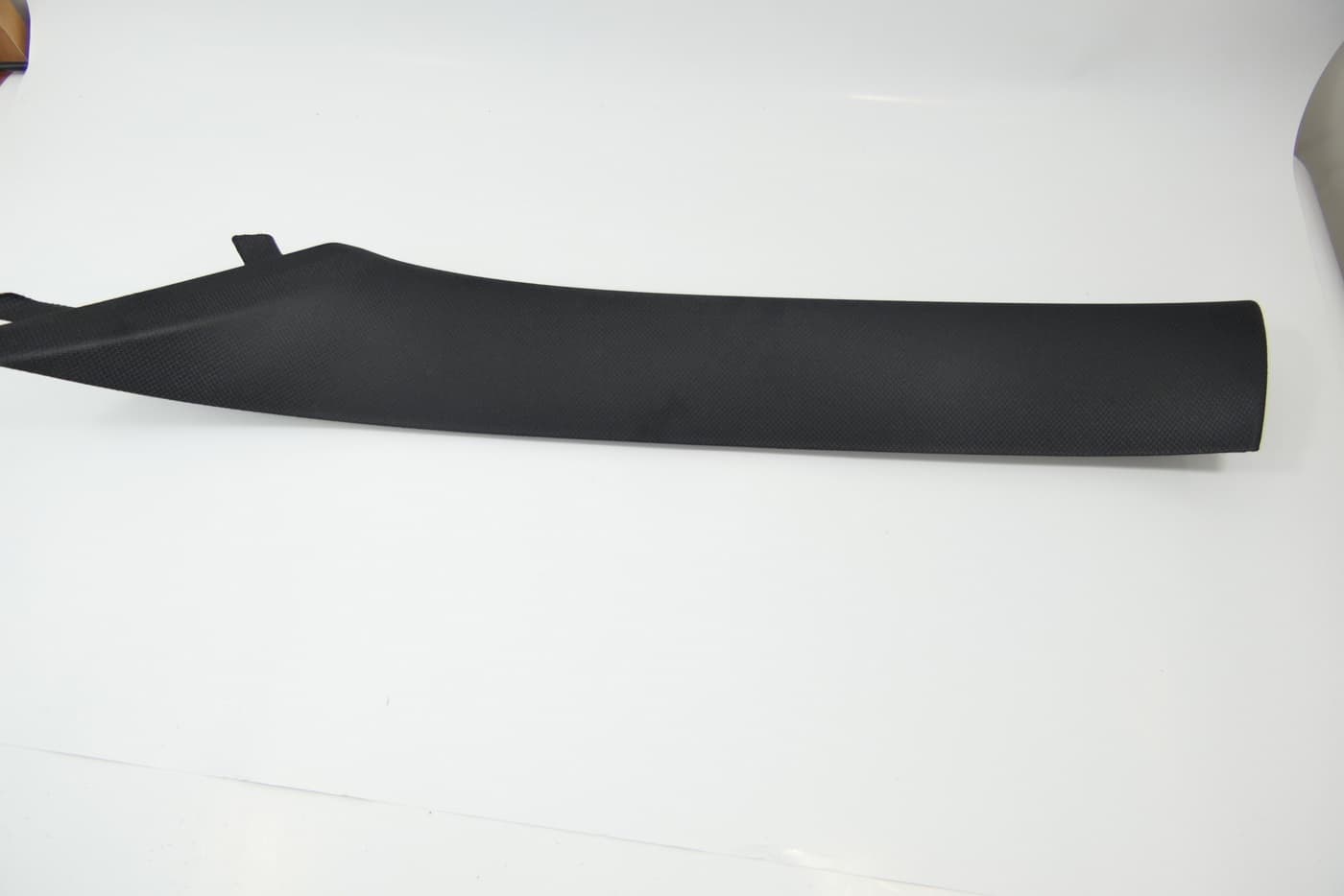 51437846227_A Original BMW F30 F35 F80 Pilar A Interior Anthracite / Hitam - LH KIRI - Gambar 1