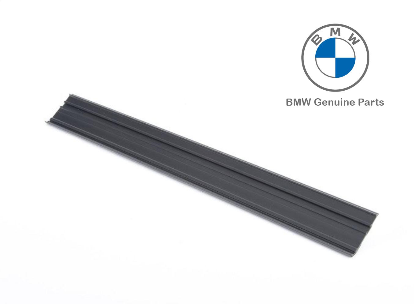 51471904645_A BMW E30 Sedan Inner Door Sills Trim Lis Bawah Pintu Belakang KIRI - Gambar 1