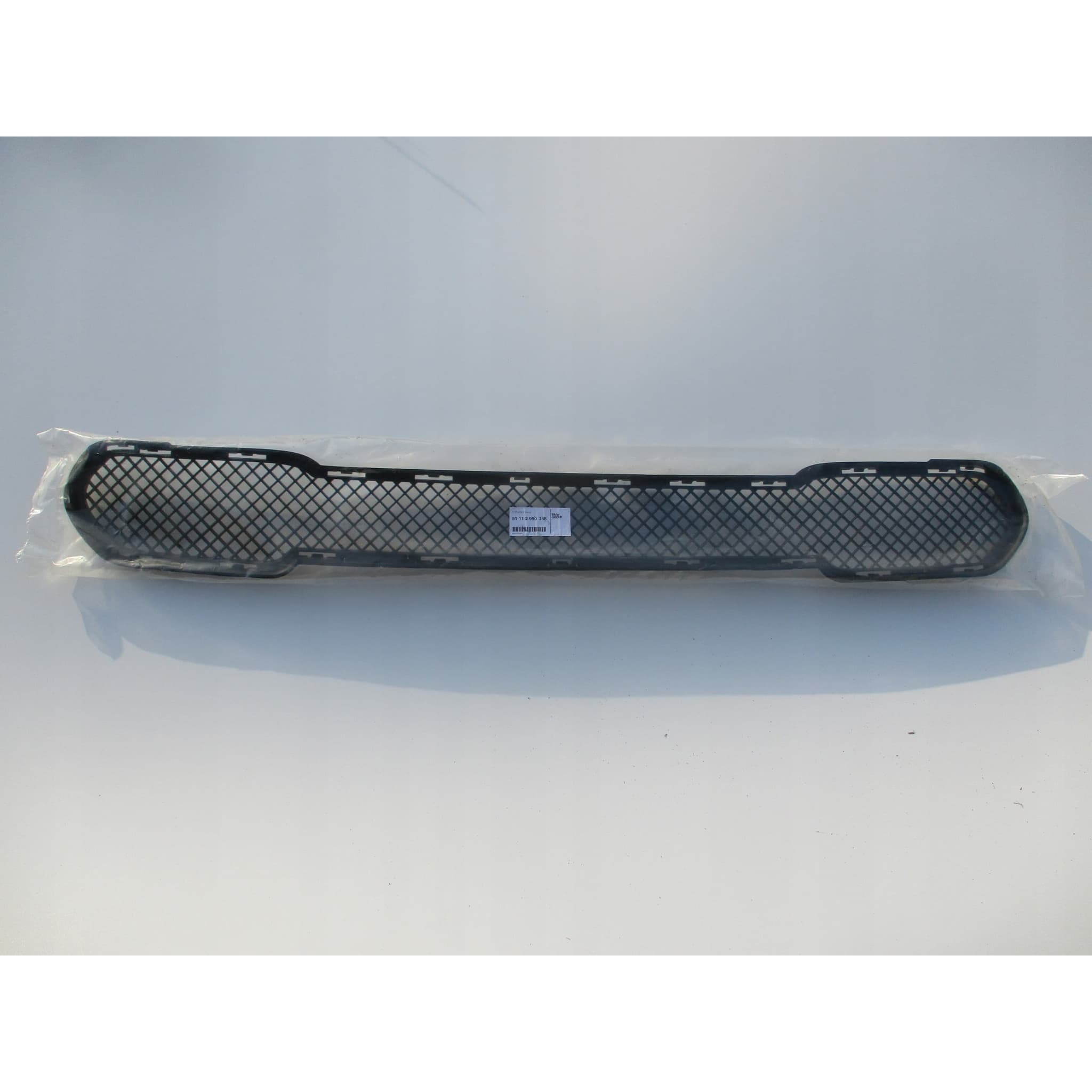 TT-1729834158761019097_A Original BMW E84 X1 Gril Air Intake Grill Bemper Depan 51112990368 - Image 1