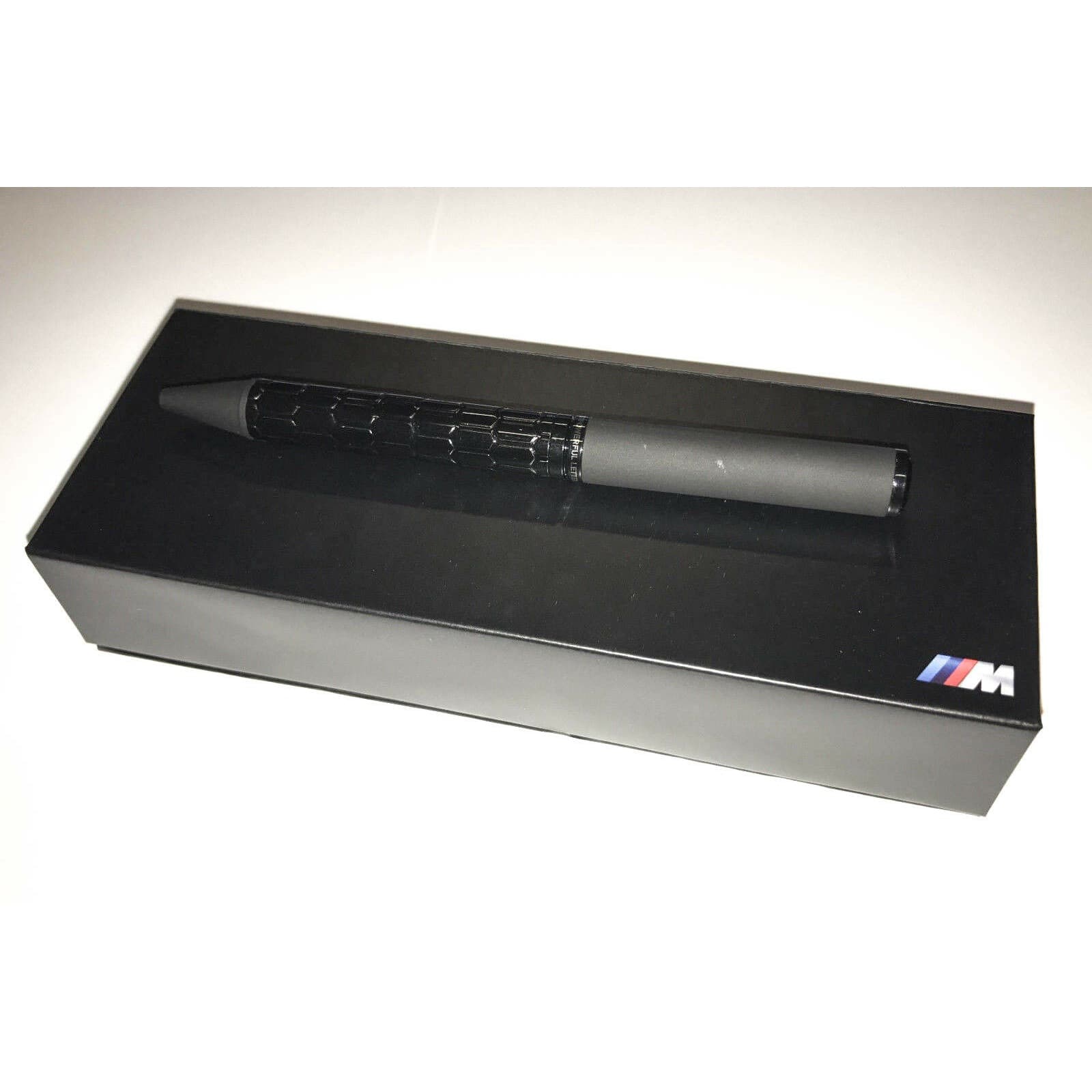 TT-1729834302964729561_A Original BMW M Collection Ballpoint Pen 80242410923 - Gambar 1