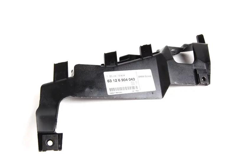 TT-1729850219447944921_A Original BMW E39 LCI Headlamp Bracket Lampu Depan KIRI 63126904043 - Image 1