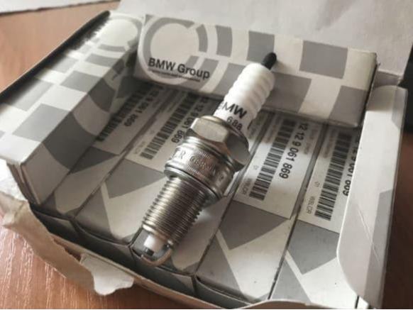Original BMW Busi Mesin E24 E28 E30 E32 E34 NGK ZGR5A M20 M30 W8-LCR