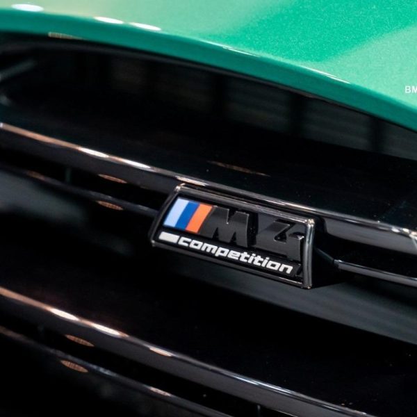 Original BMW G82 G83 M4 Competition Emblem Badge Kidney Gril Grill Depan Gloss Black
