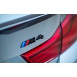 Original BMW M4 Competition Gloss Black Emblem Bagasi belakang mobil - Gambar 4