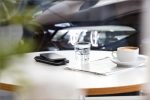 Original BMW Universal Wireless Charger Mobil + Powerbank Wireless - Gambar 5