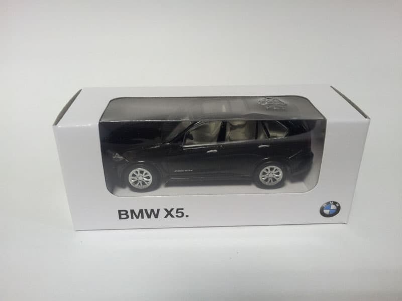 TT-1729798440671086297_A BMW F15 X5 Black Original BMW Diecast 1:64 mainan mobil diecacst - Gambar 1