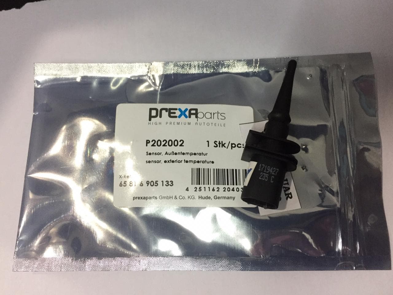 TT-1729808658869552857_A PrexaParts BMW Sensor suhu udara luar Outside Temperature Sensor - Image 1